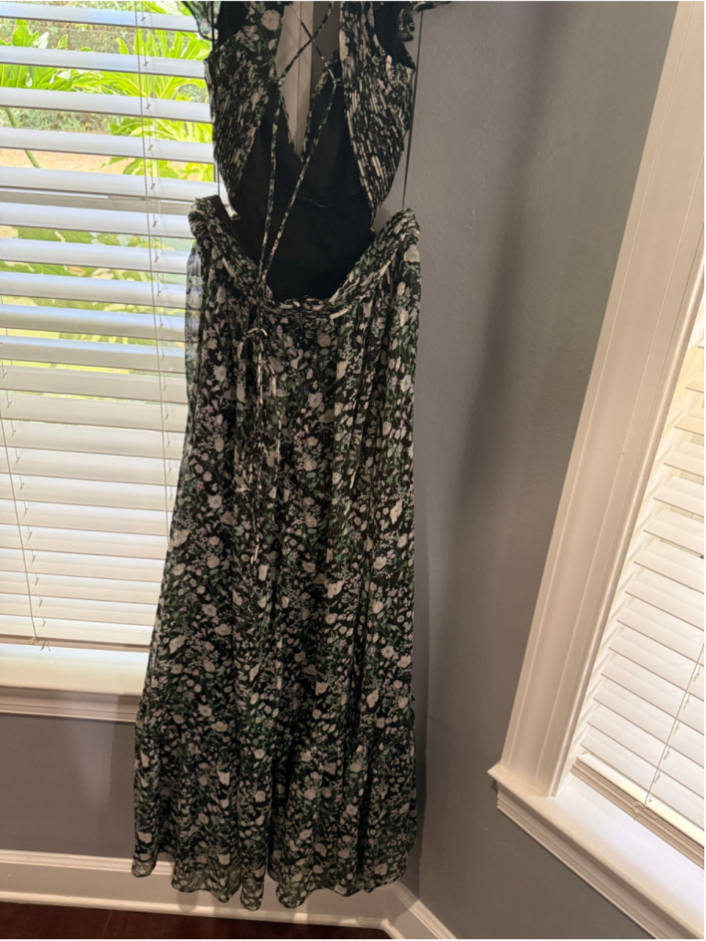Women's Floral Maxi Dress with Lace-Up Back, Black and Green - Picture 8 of 9